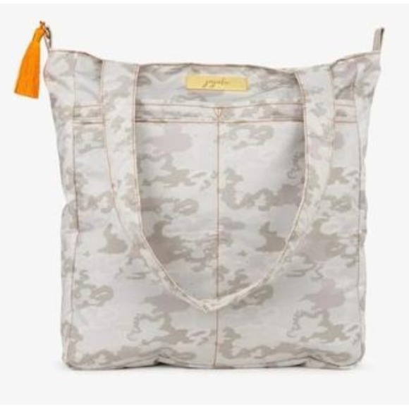 NWT JuJuBe Be Light Hidden Camo Retired Print Tote Lightweight Everyday Bag - Picture 1 of 15